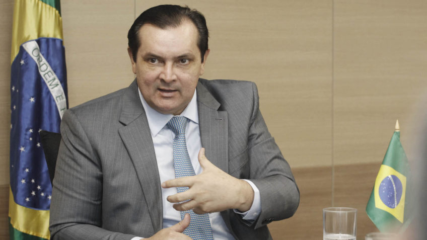 Ex-ministro Pádua chama de “decisão política” suposta implosão de pontes em Marabá