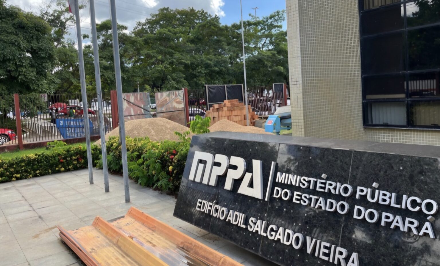 MP exige restabelecimento imediato de água e alerta para possível fim de contrato em Marabá