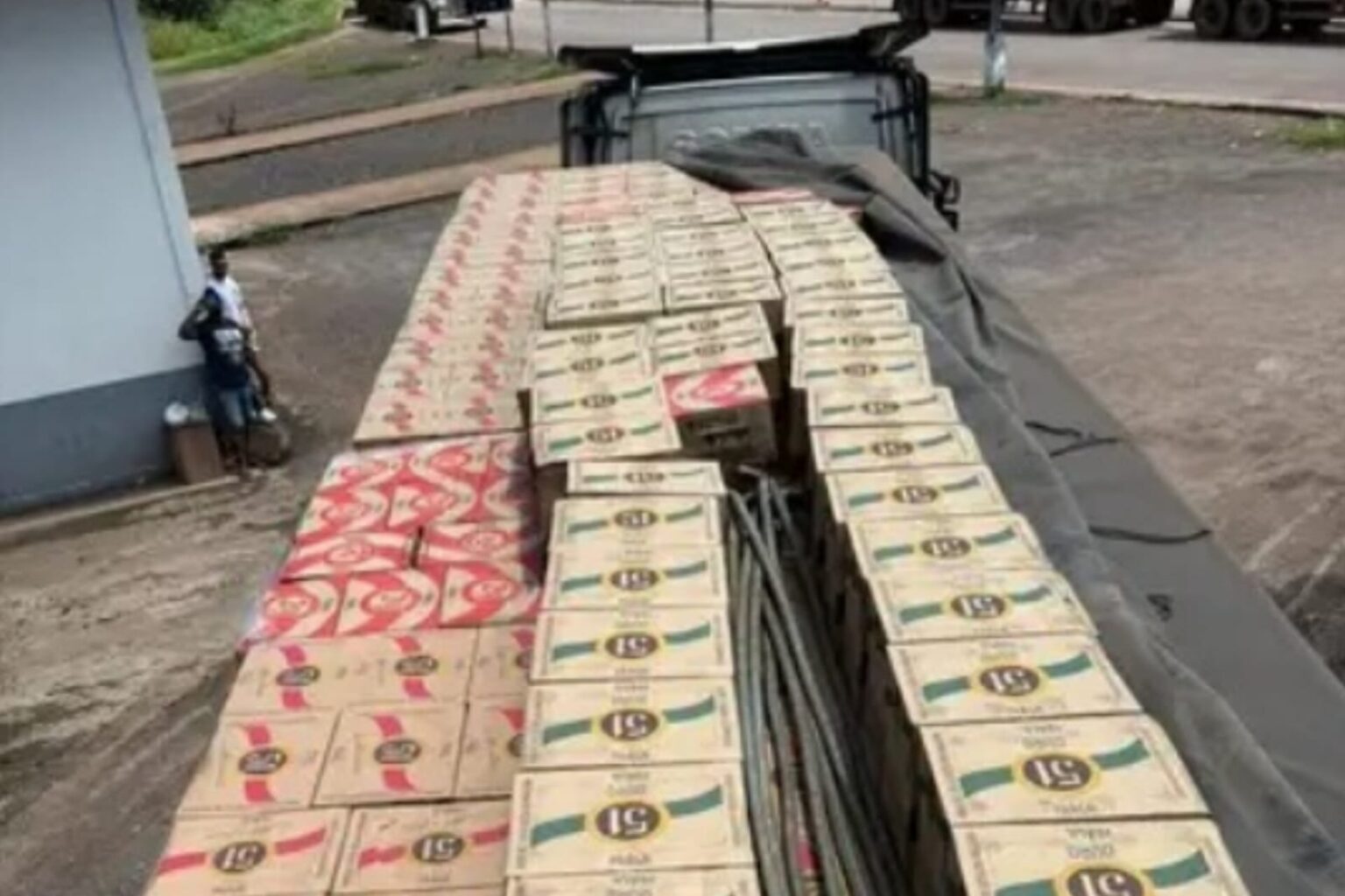 Sefa apreende mais de 35 mil garrafas de cachaça no Pará