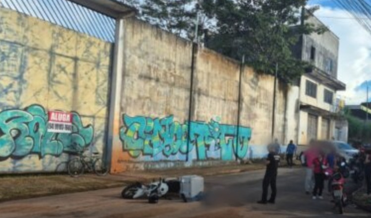 Entregador de queijo morre em colisão ao tentar desviar de buraco em Parauapebas