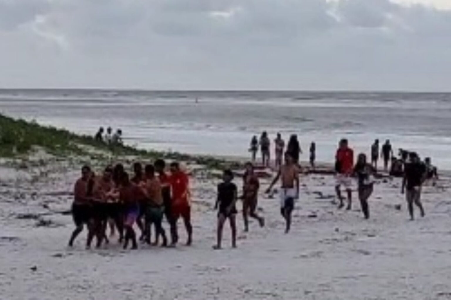 Bombeiros resgatam adolescente de 16 anos em situação de afogamento no Pará