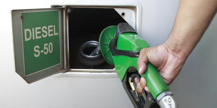 Governo diz que preço do diesel nas refinarias será reduzido em R$ 0,64