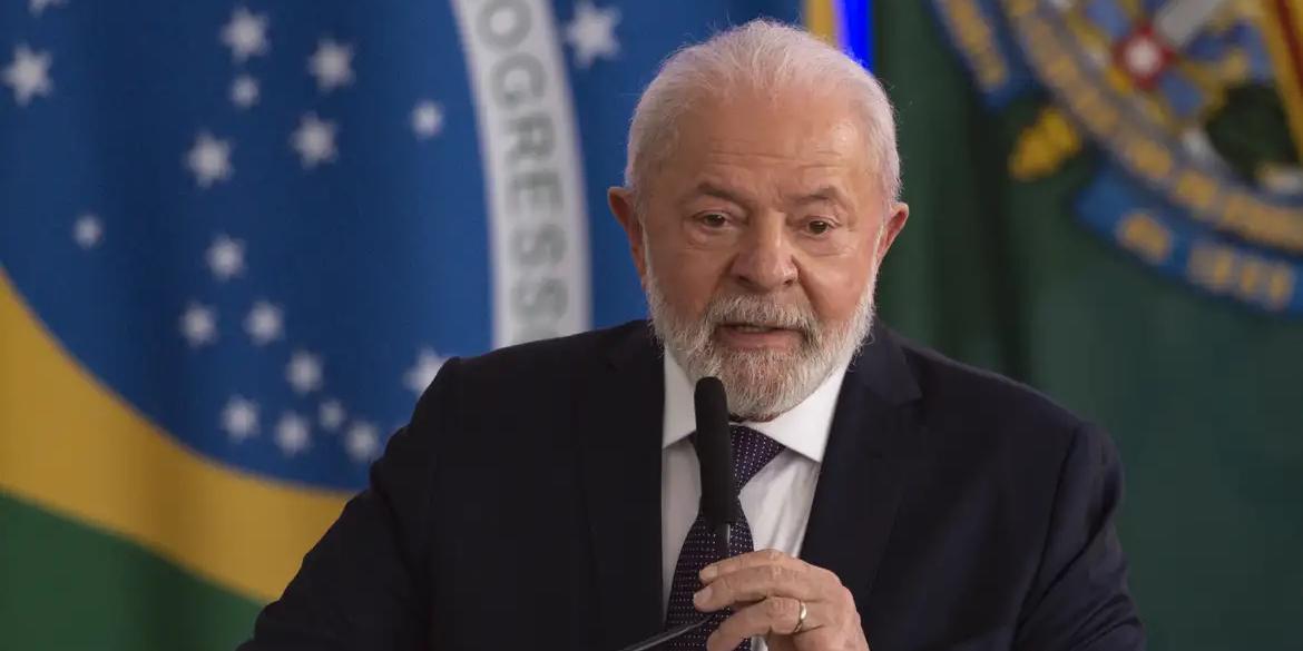 Presidente do PT confirma que Lula será candidato à reeleição
