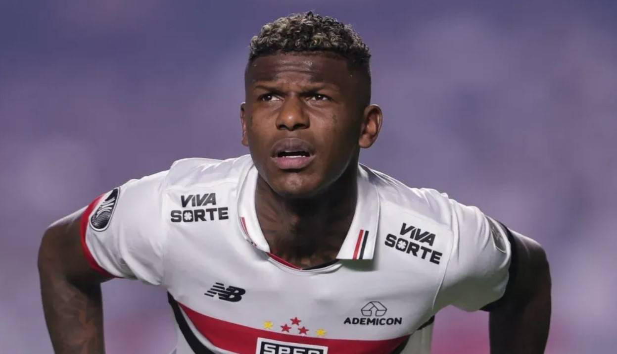 Jogador do São Paulo some, aparece no Equador e futuro no clube fica indefinido