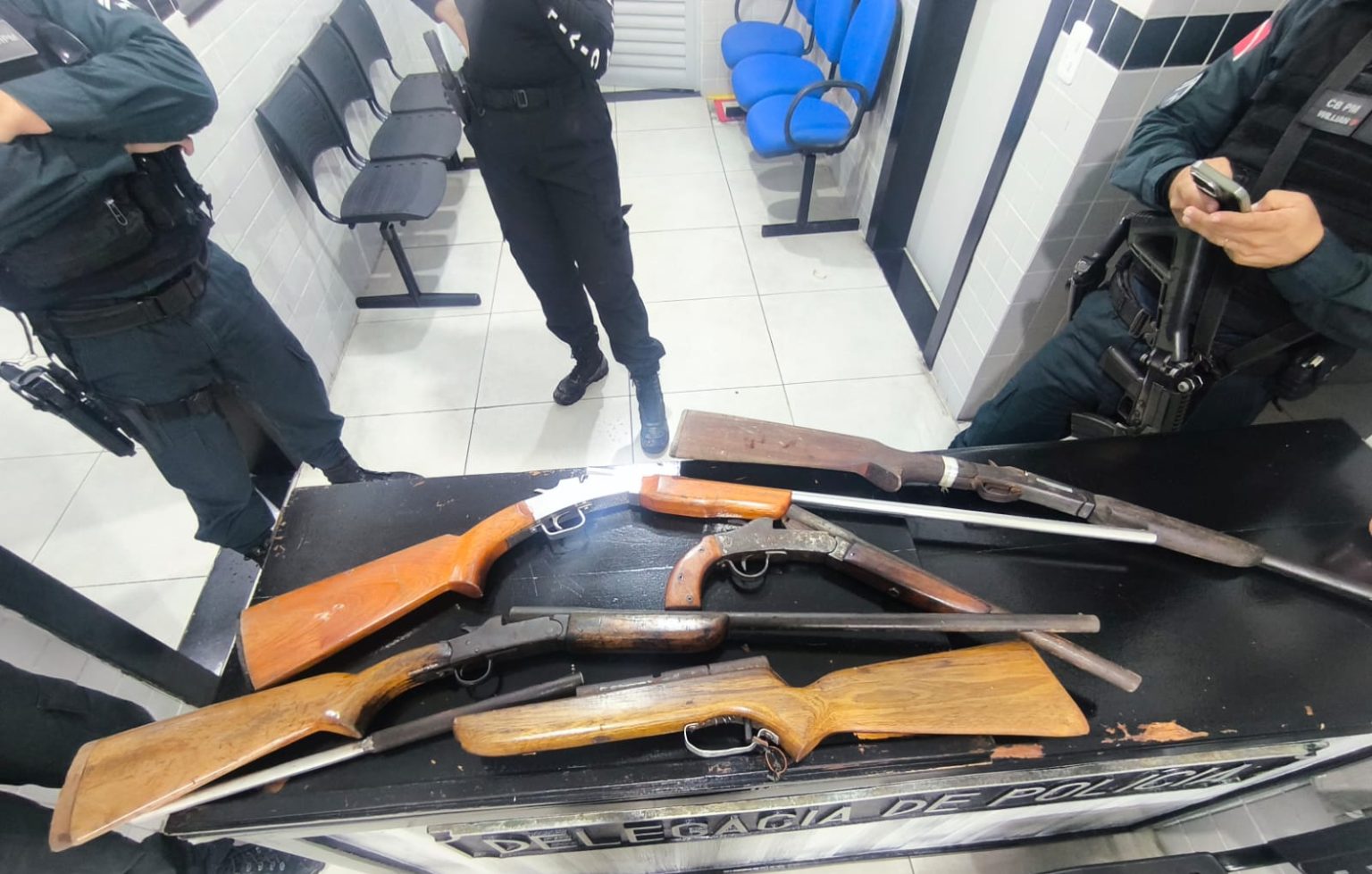 Dois homens são presos por posse ilegal de arma durante operação contra crimes sexuais no Pará