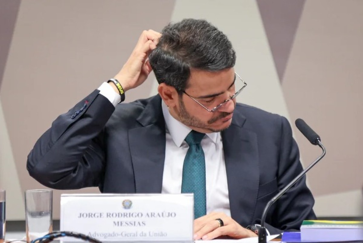Planalto mapeia “traidores” após derrota de Lula no Senado
