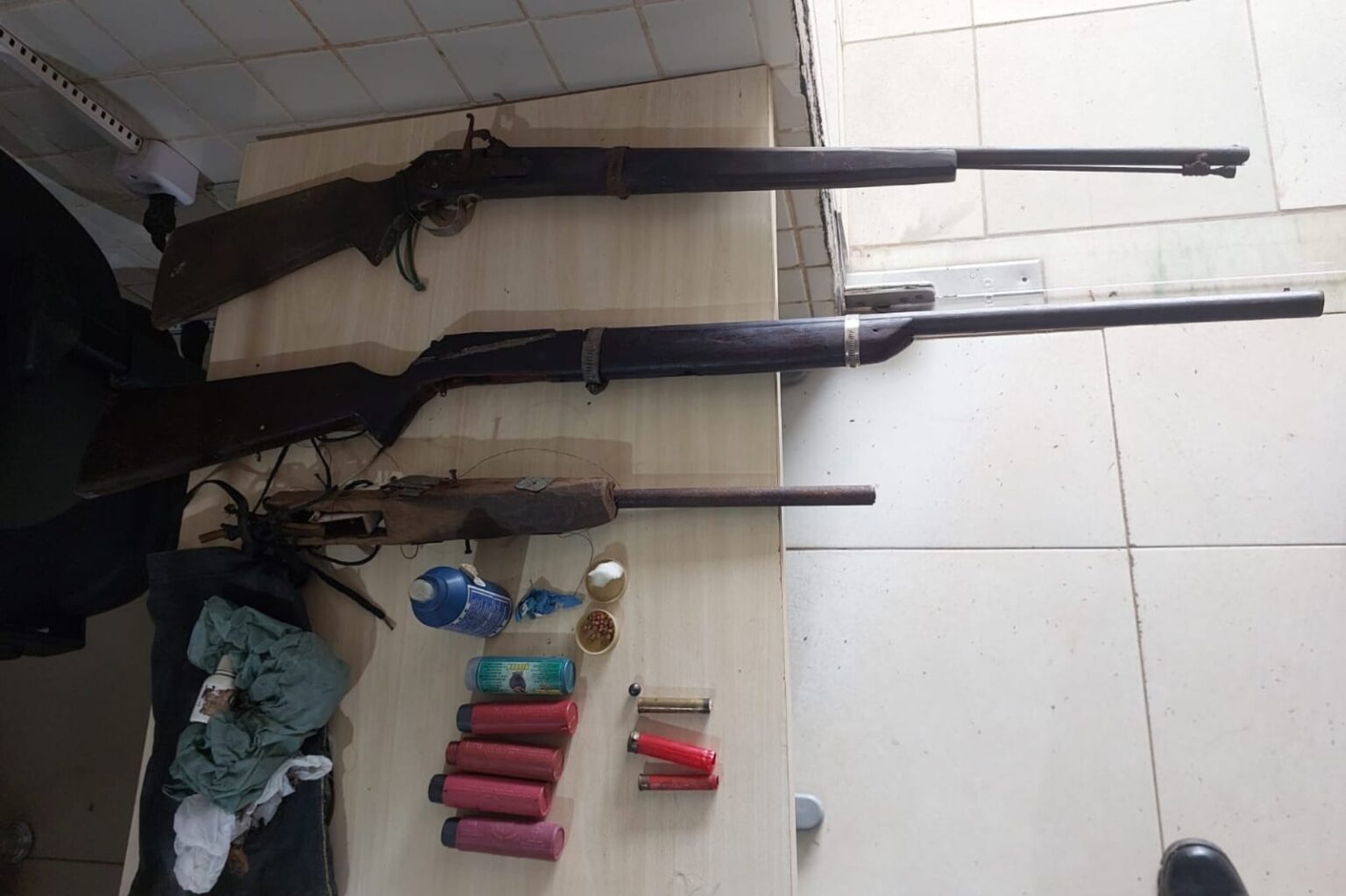 Suspeito foge após ameaças e deixa armas em propriedade rural de Marabá
