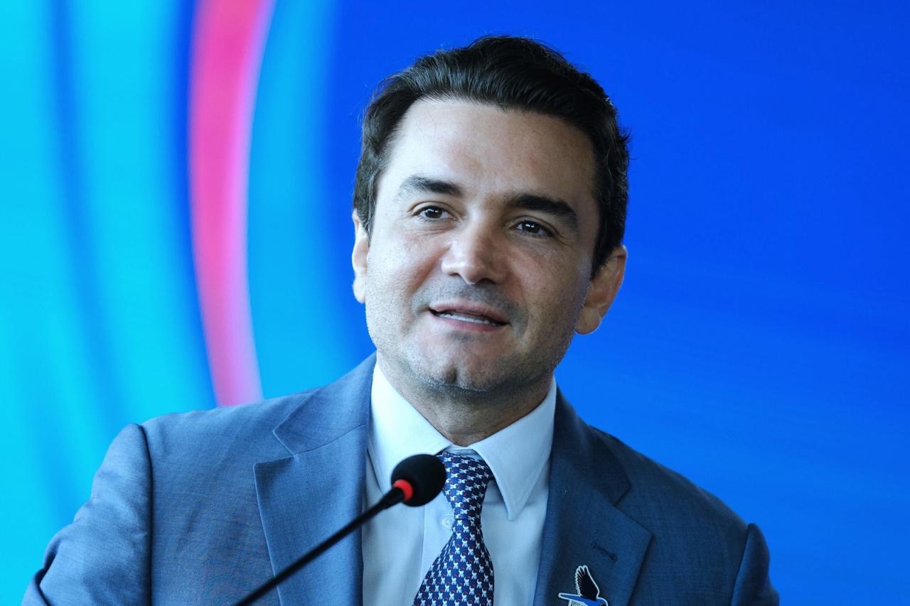 Celso Sabino anuncia novo rumo político em ato de filiação no Pará