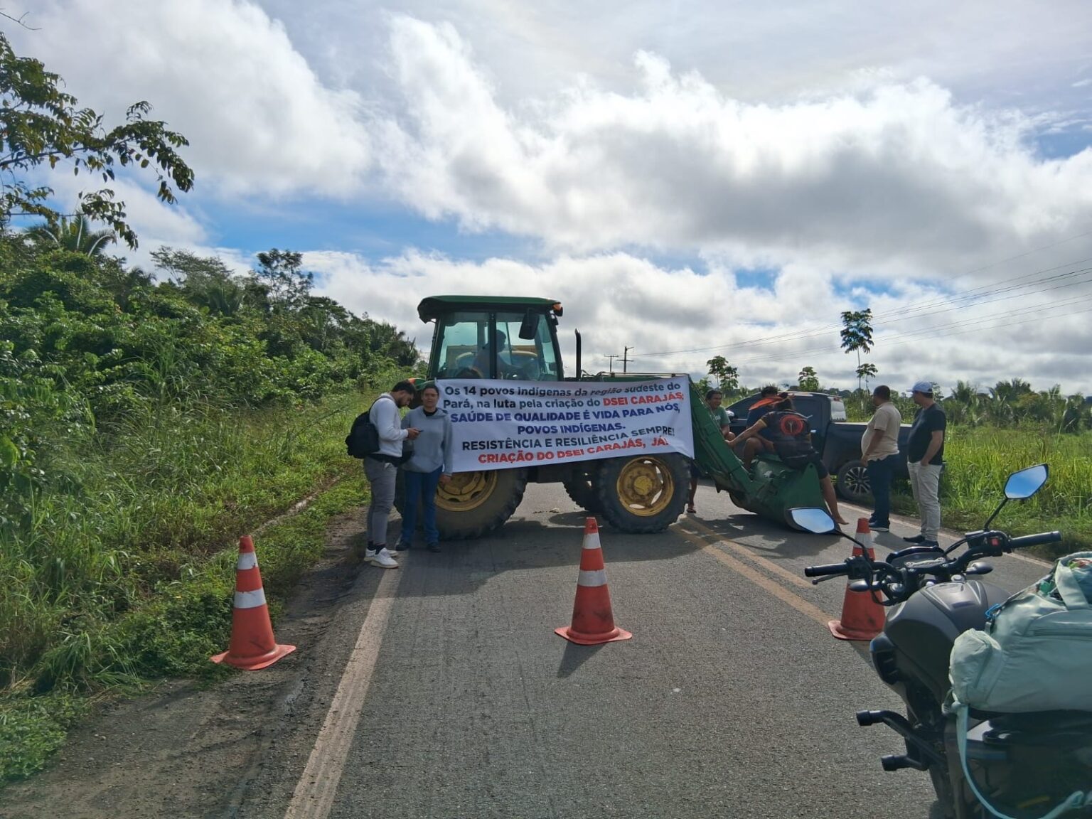 Indígenas bloqueiam rodovia e reivindicam criação de distrito de saúde no sudeste do Pará