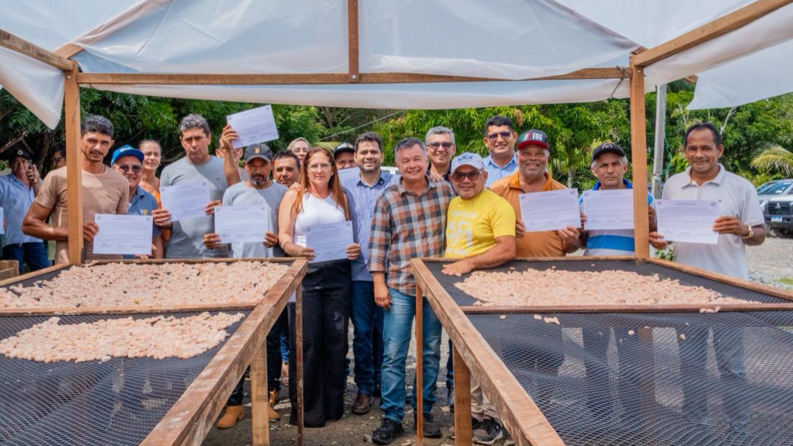 Prefeitura entrega equipamentos e apoia produtores de cacau em Itupiranga