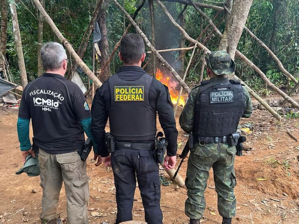 Polícia Federal combate garimpos ilegais nos estados do Amapá e Pará