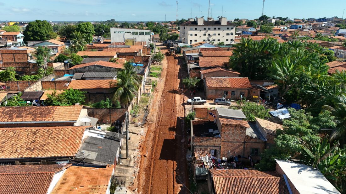 Ação Marabá chega na Folha 11 e inicia terraplanagem para pavimentação em blocos