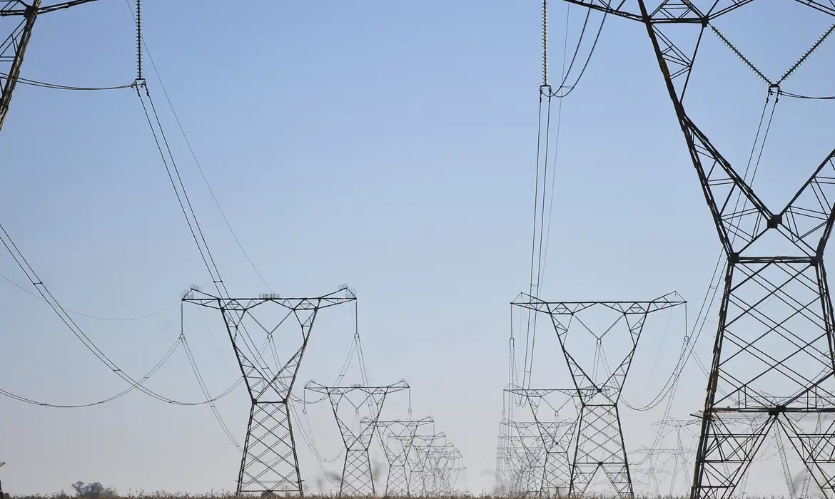 Governo amplia Luz para Todos na Amazônia Legal