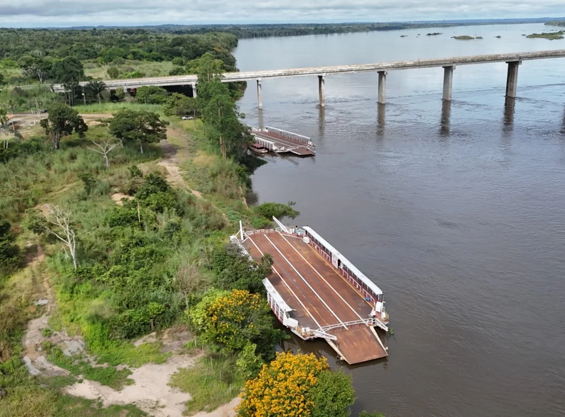 Balsas retomam travessia entre Pará e Tocantins após interdição de ponte na BR-230
