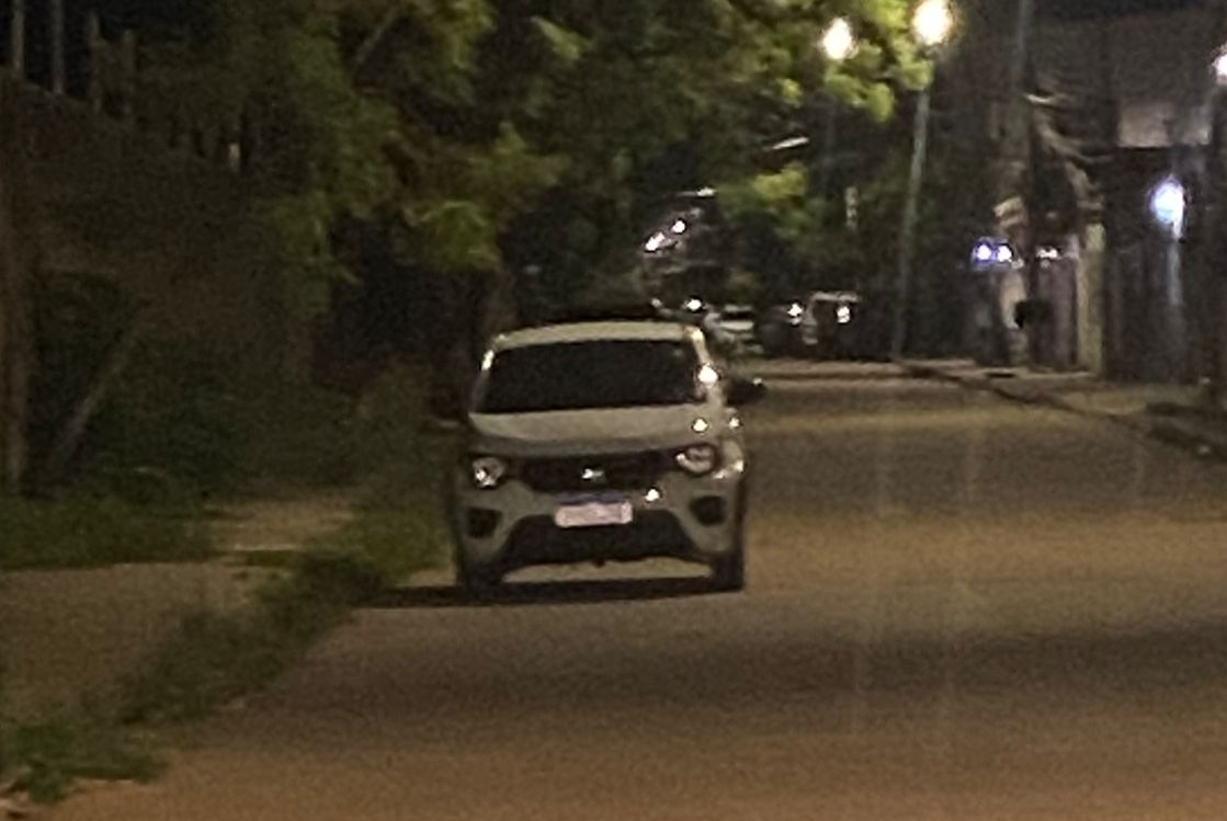 Carro que motorista levou tiro no rosto permanece no mesmo local em Marabá