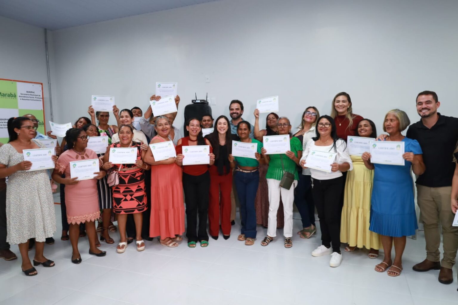 Mais de 70 alunos recebem certificados de alfabetização em Marabá