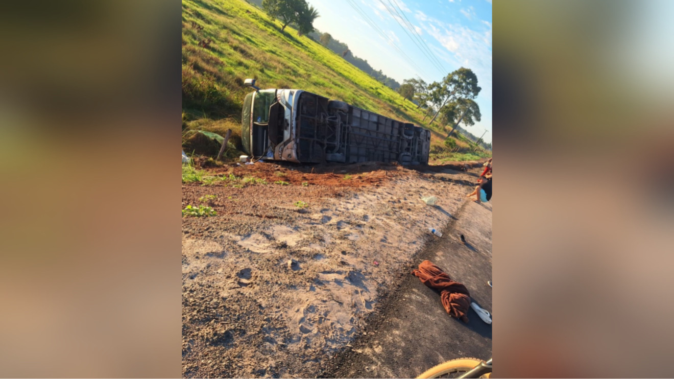 Acidente com ônibus que saiu de Teresina deixa um morto e 12 feridos em São Domingos do Araguaia