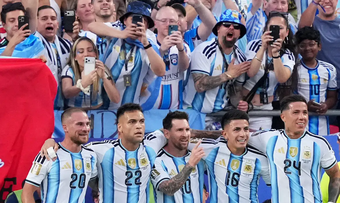 França e Argentina podem garantir vaga hoje; confira os jogos da Copa