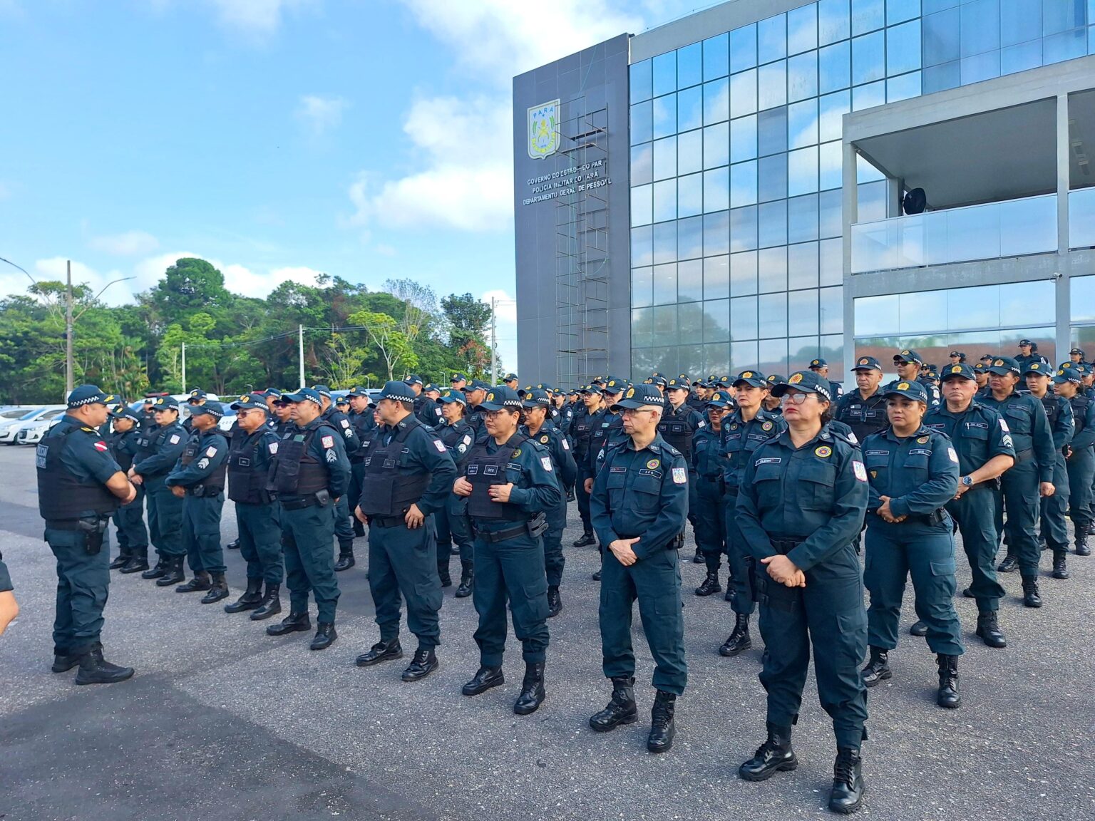 Concursos de policiais e bombeiros devem seguir limite federal de altura, decide STF