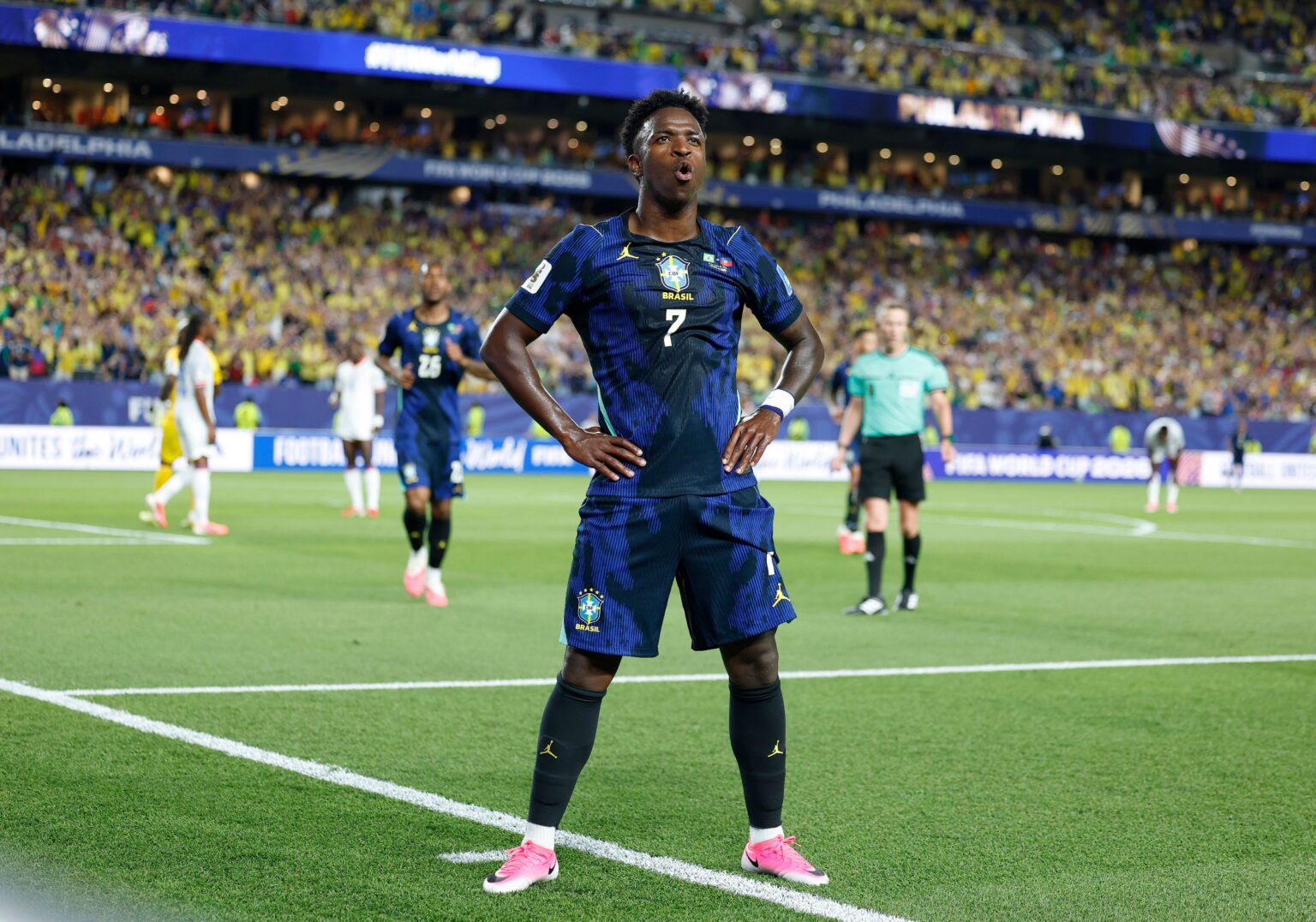 Fifa coloca Vinicius Júnior entre os quatro melhores atacantes do Mundial
