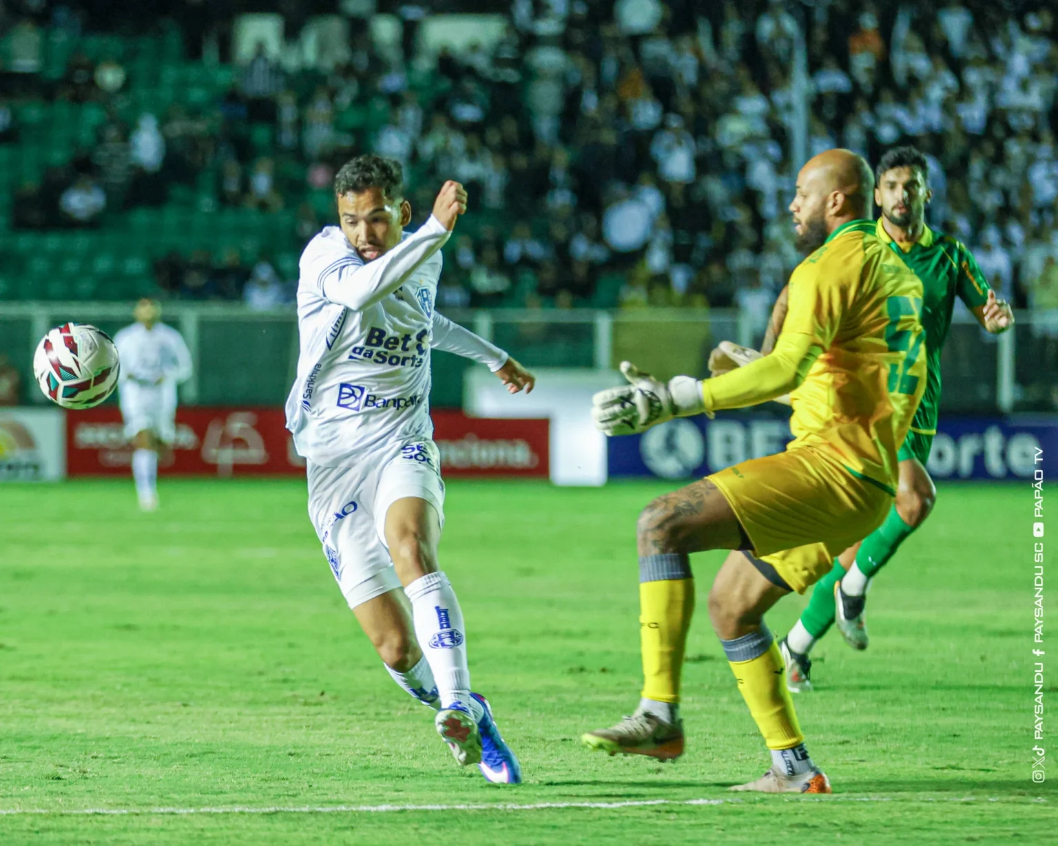 Paysandu sofre virada do Figueirense e perde a liderança na Série C