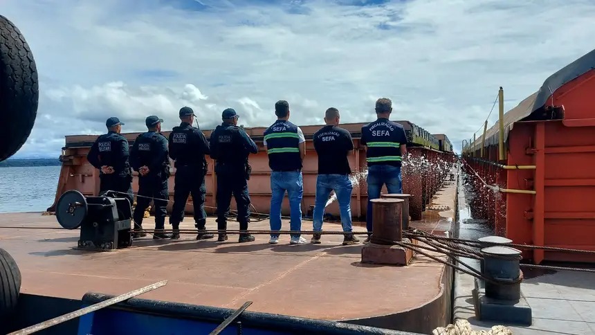 Sefa apreende mais de 20 mil toneladas de soja e caixas de bebidas alcoólicas no Pará