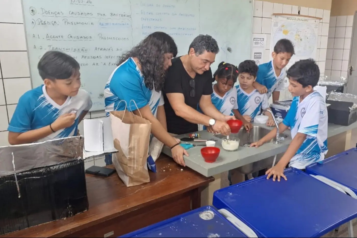 Estudantes da rede estadual produzem forno solar com materiais de baixo custo no Pará