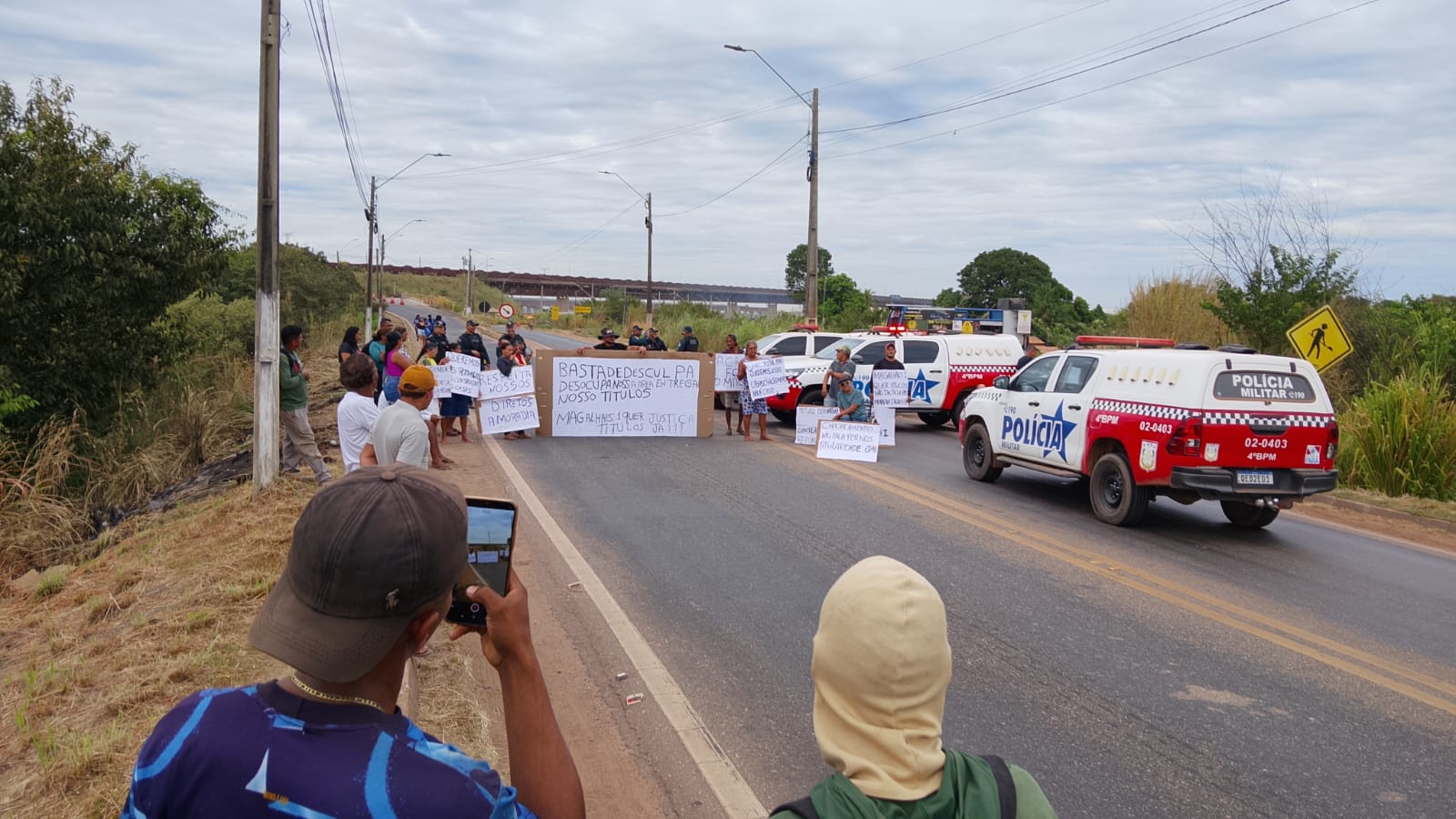Ponte sobre o Rio Tocantins é interditada por manifestantes em Marabá