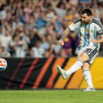 Messi volta, marca e lidera vitória da Argentina sobre a Islândia antes da estreia na Copa