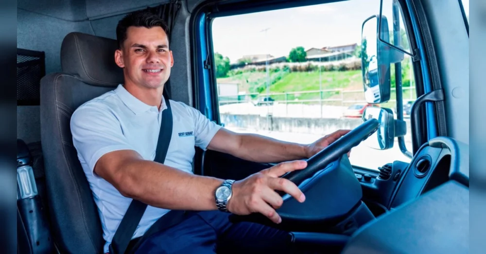 SEST SENAT abre vagas para tirar CNH de ônibus e caminhão de graça