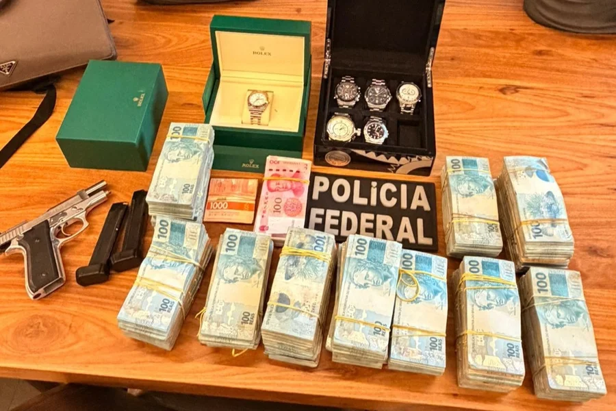 Ex-chefe da Receita Federal é alvo de ação por esquema de propina de R$ 5 milhões