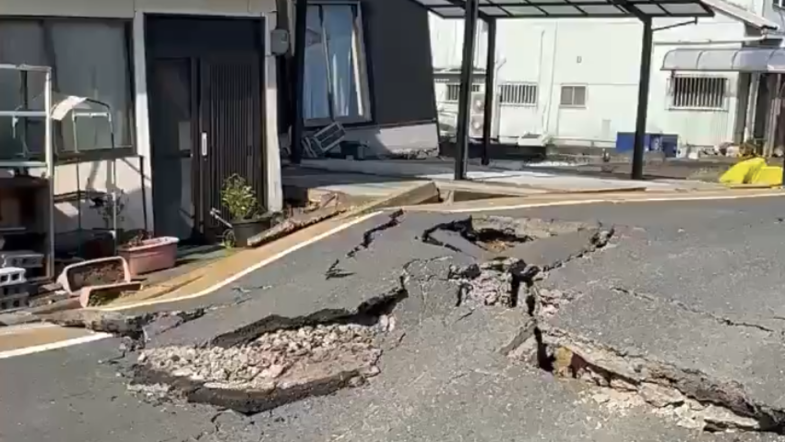 Japão: terremoto em Kyushu deixa feridos; alerta de tsunami é emitido e suspenso