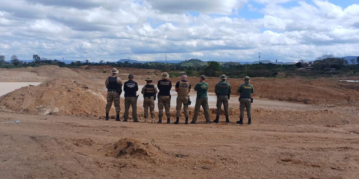 Operação combate garimpo ilegal e inutiliza escavadeiras, acampamentos e motores em Canaã dos Carajás