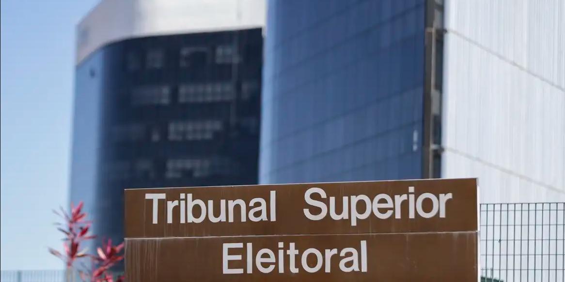 PT vai ao TSE contra Flávio Bolsonaro por conteúdos de IA difamatórios a Lula e à sigla