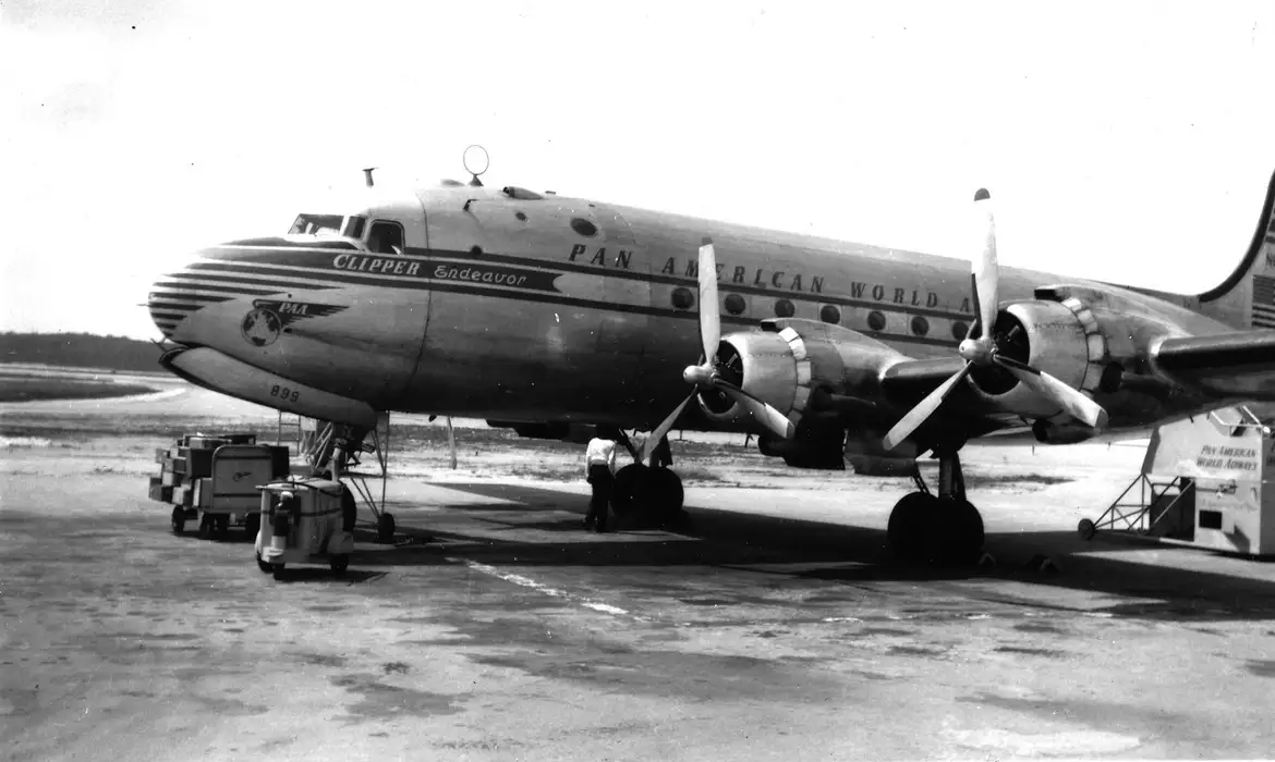 Avião da Pan Am é encontrado no fundo do mar após ter caído há 74 anos