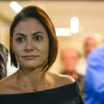 Michelle Bolsonaro anuncia saída do PL Mulher após crise com Flávio