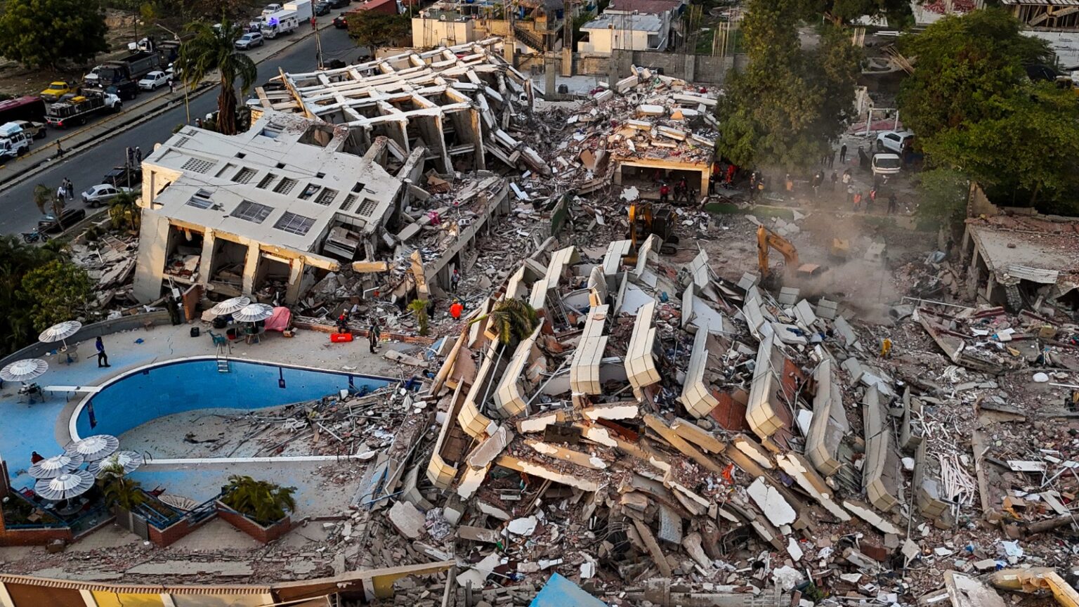 Terremoto duplo na Venezuela deixa 1.943 mortos e mais de 10 mil feridos