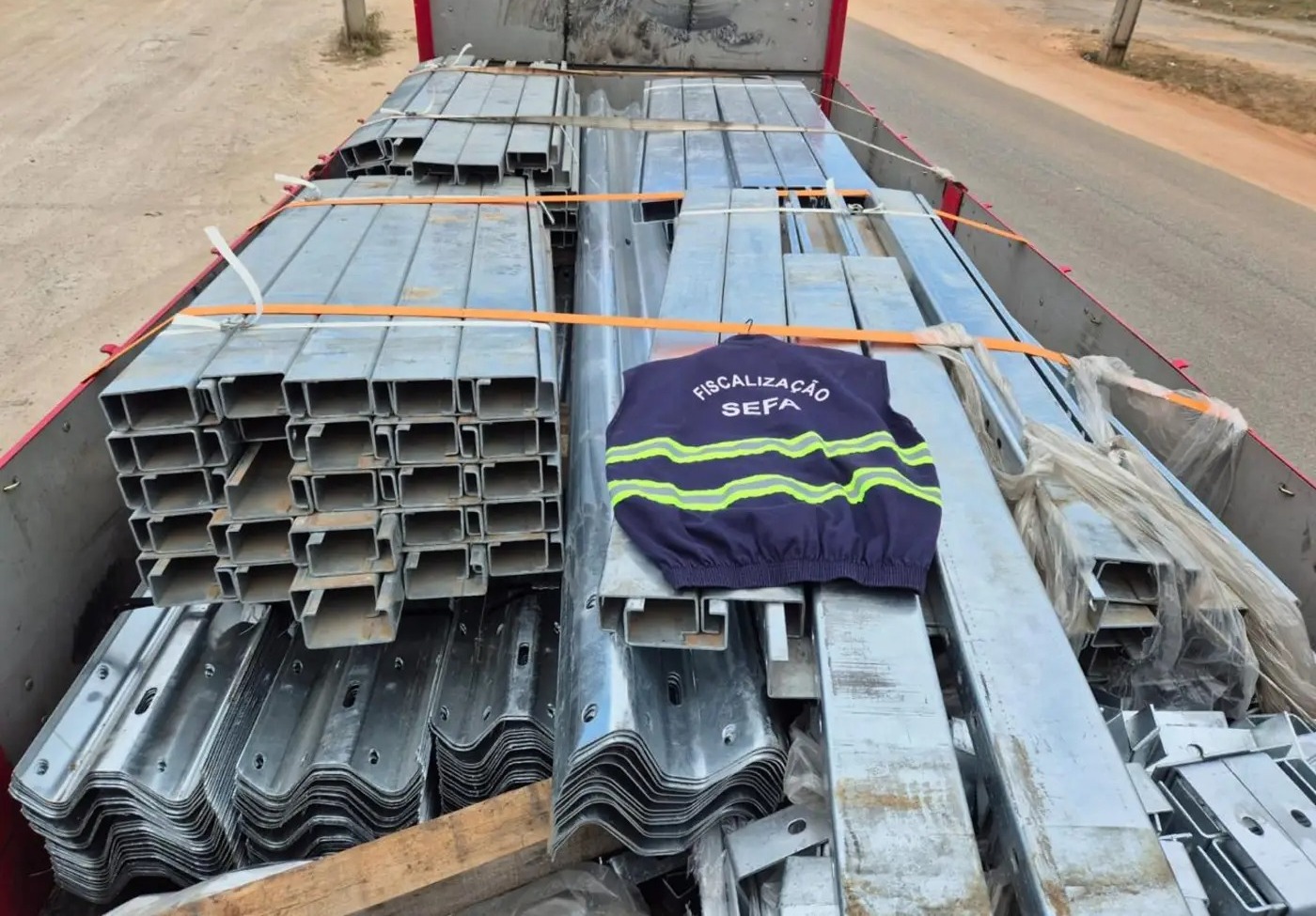 Sefa apreende defensas metálicas e seis bombas de mineração em São Geraldo do Araguaia e Conceição do Araguaia