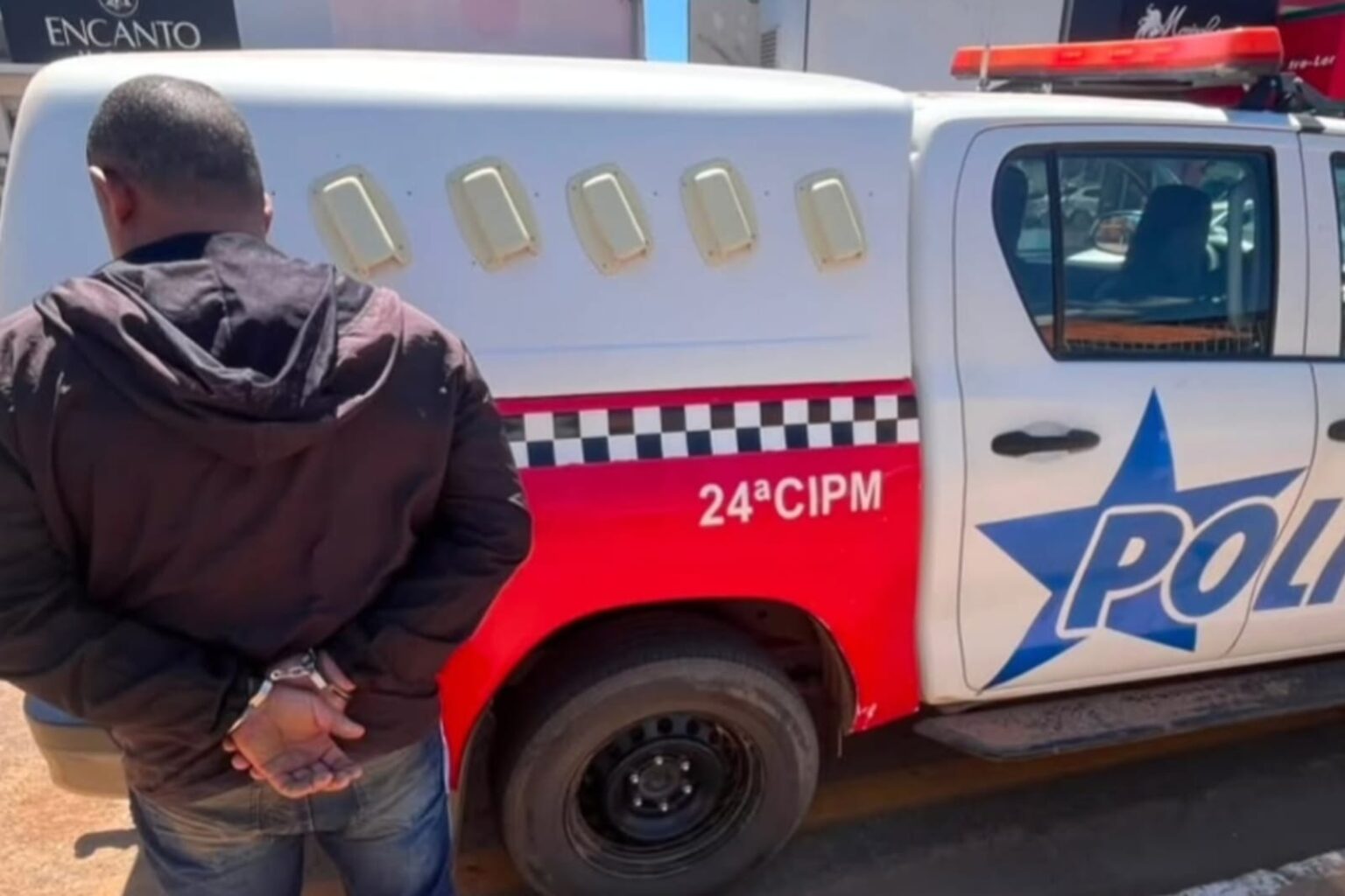 Homem é levado à delegacia por suspeita de ajudar foragido durante operação entre Marabá e Itupiranga