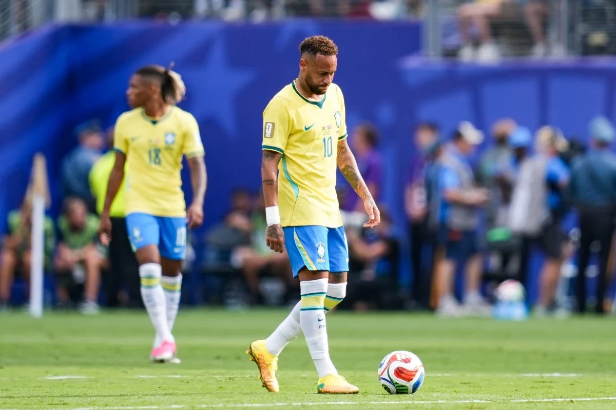 Após eliminação, Neymar indica aposentadoria da Seleção Brasileira