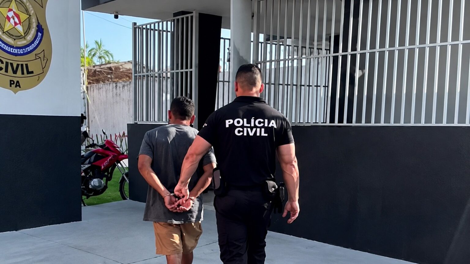 Dois homens são presos em Oeiras do Pará após invadirem casas das ex-companheiras para agredi-las