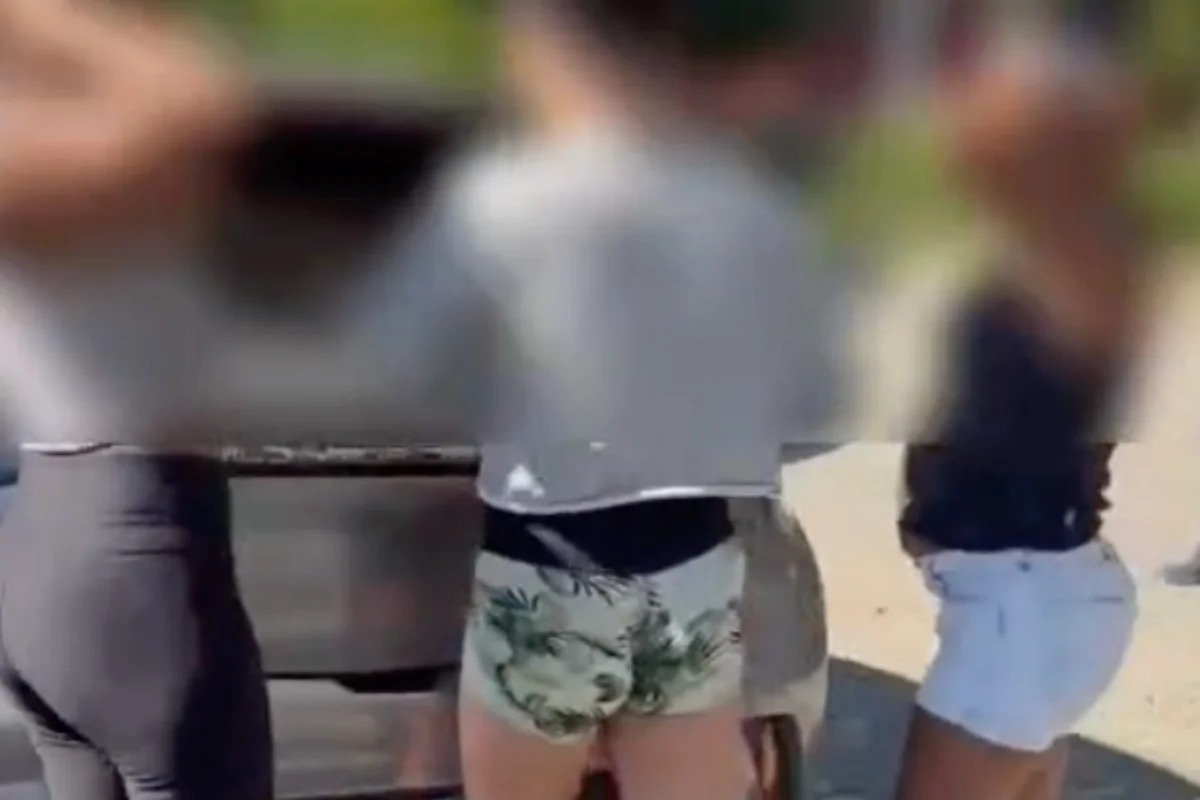 Transexual é presa após chantagear cliente com fotos íntimas