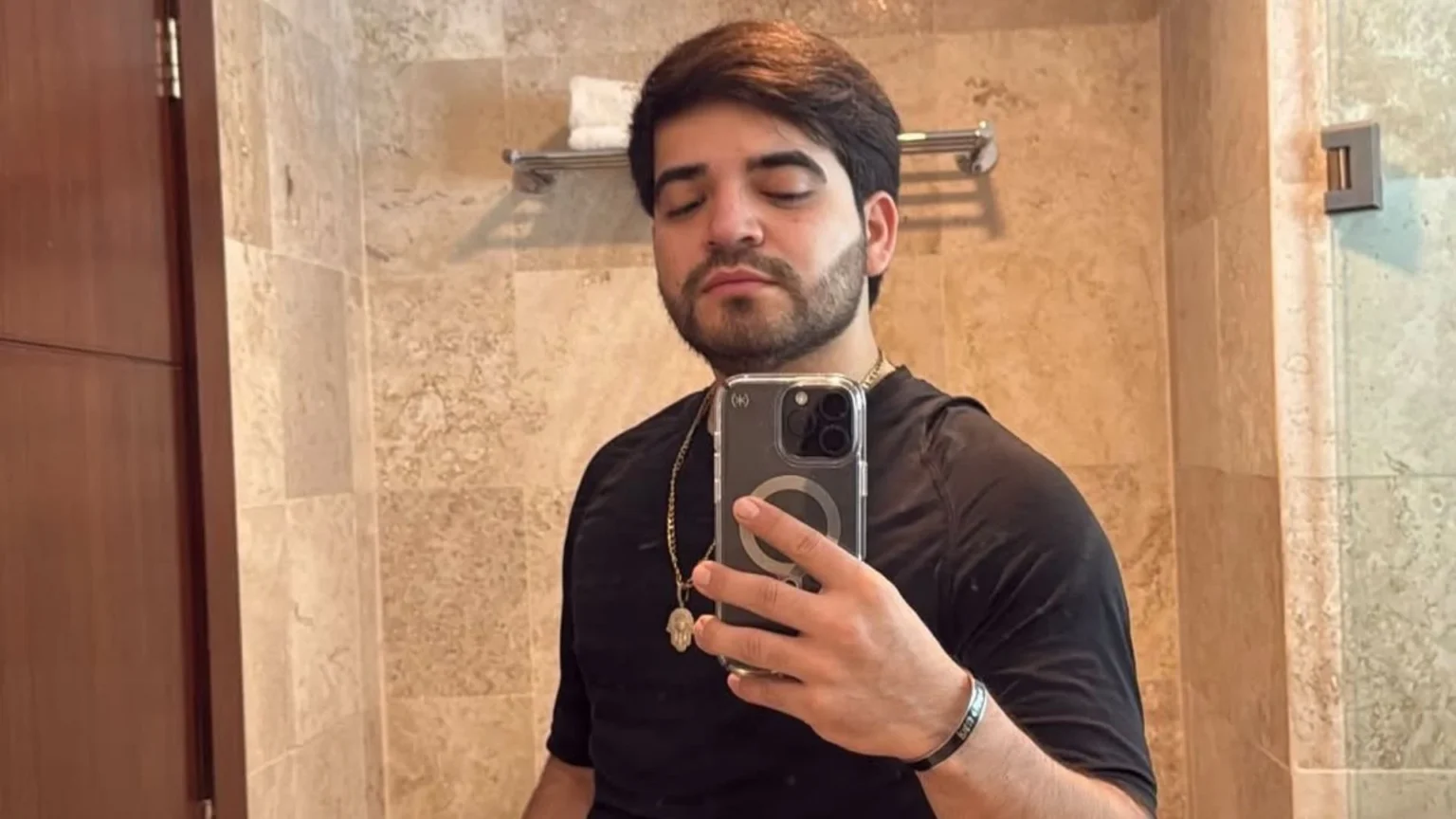 Influenciador é assassinado a tiros no México durante transmissão ao vivo no TikTok