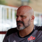 Ex-jogador de Flamengo e Paysandu é anunciado como novo técnico do Águia de Marabá