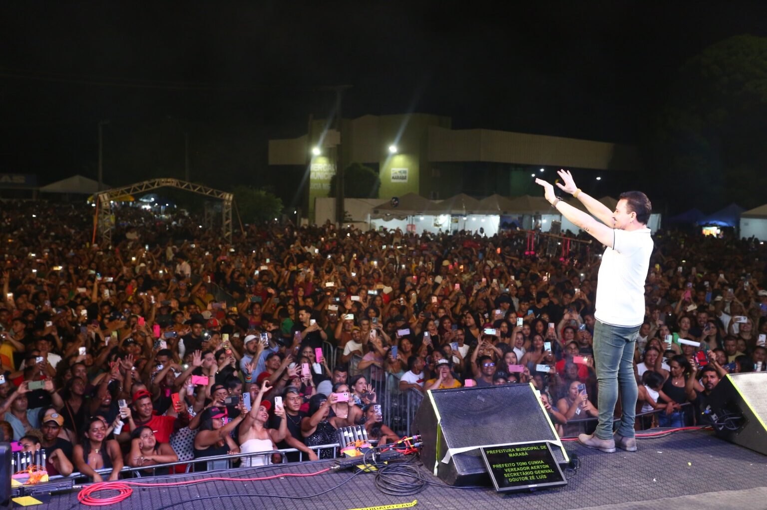 Shows de Mano Walter e Washington Brasileiro fecham aniversário de 64 anos de Morada Nova