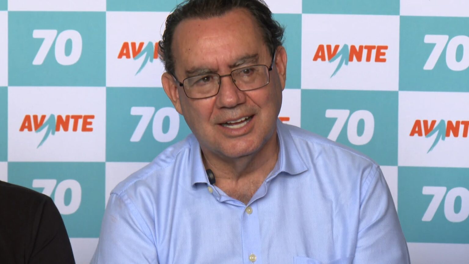 Augusto Cury surpreende, cresce nas buscas e desponta como novo nome fora da polarização entre Lula e Flávio Bolsonaro