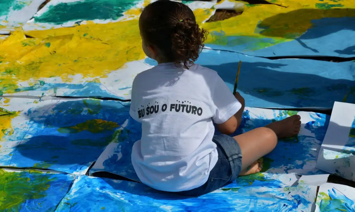 Entidades cobram ações de candidatos contra violência infantil
