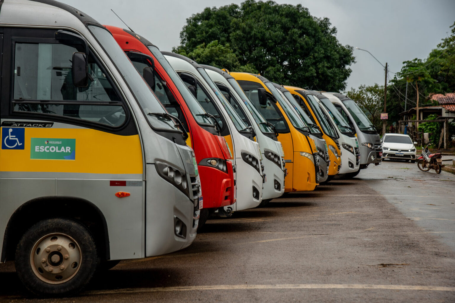 Falha de empresa atrasa contratação de vans para transporte escolar em Parauapebas