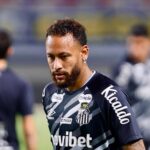 Neymar é recepcionado pela torcida do Remo com xingamento no Mangueirão