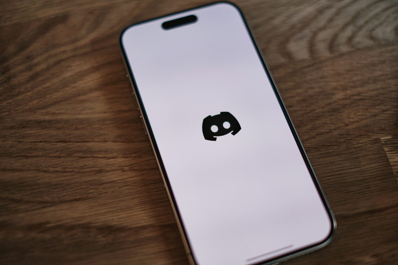 Discord aponta que responsáveis por estimular suicídio teriam se unido no TikTok e no Telegram